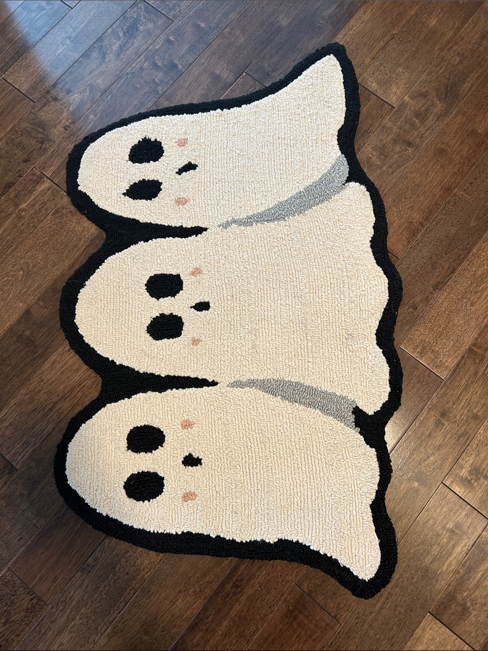 Cute Triple Ghost Accent Rug - Cream and Black